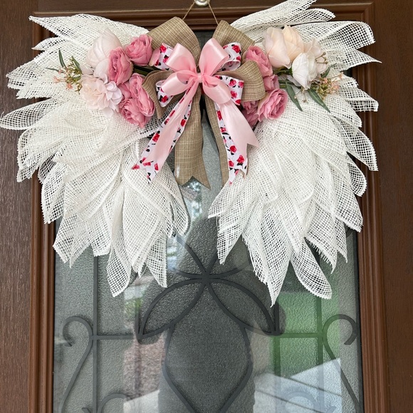 Angel Wreath - Picture 2 of 7
